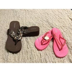 Lot Of 2 Women's Sandals - Leopard Shoozies & Pink Sequin So Flip Flops Sz 10/11